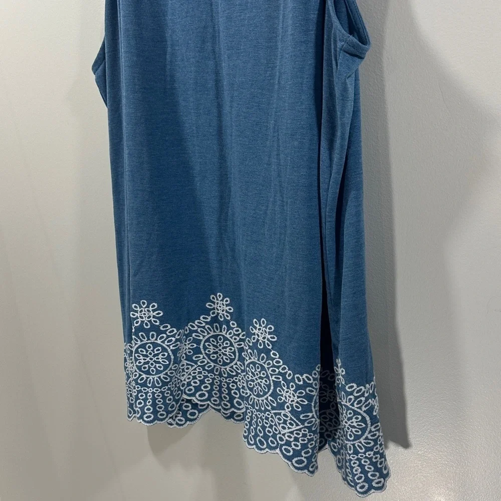 Adrianna Papell Blue Sleeveless Top with White Lace Scallop Embroidery XL